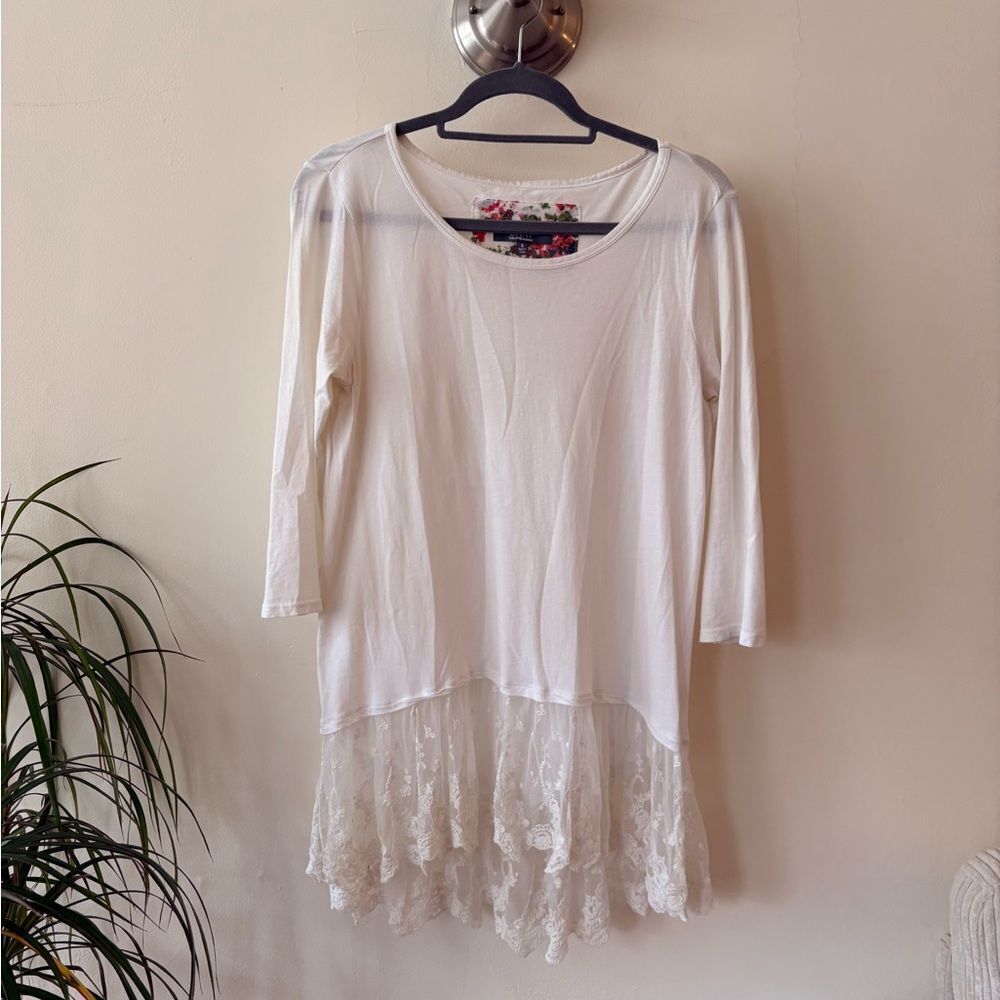 Saks Fifth Avenue Cream Lace Hem Tunic Size Small